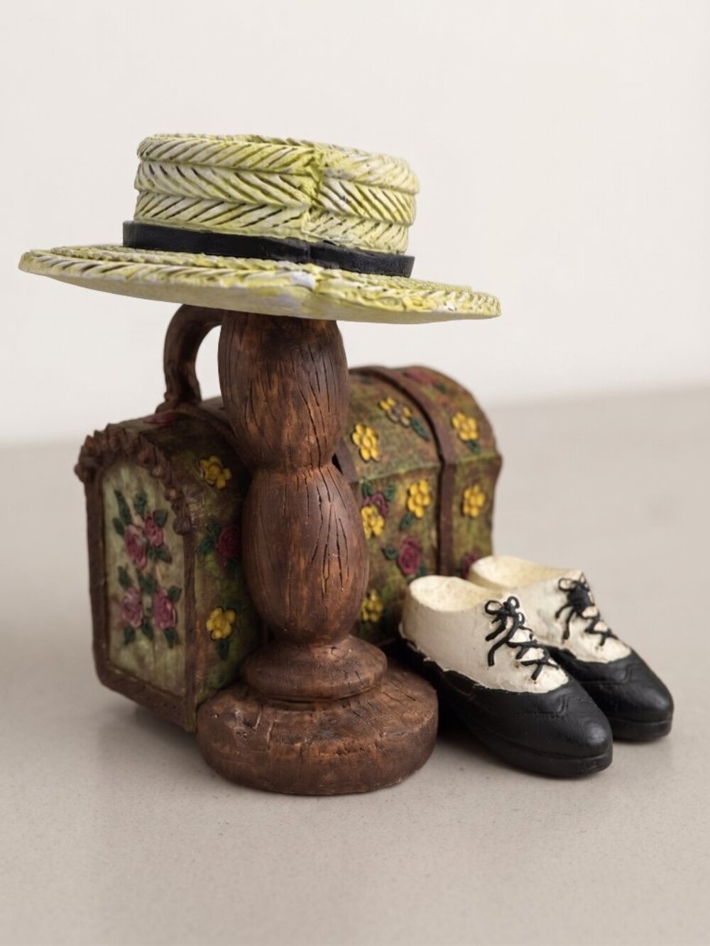 Young’s Victorian Hat Stand Figurine Miniature Resin Statue Shoes Trunk Decor
